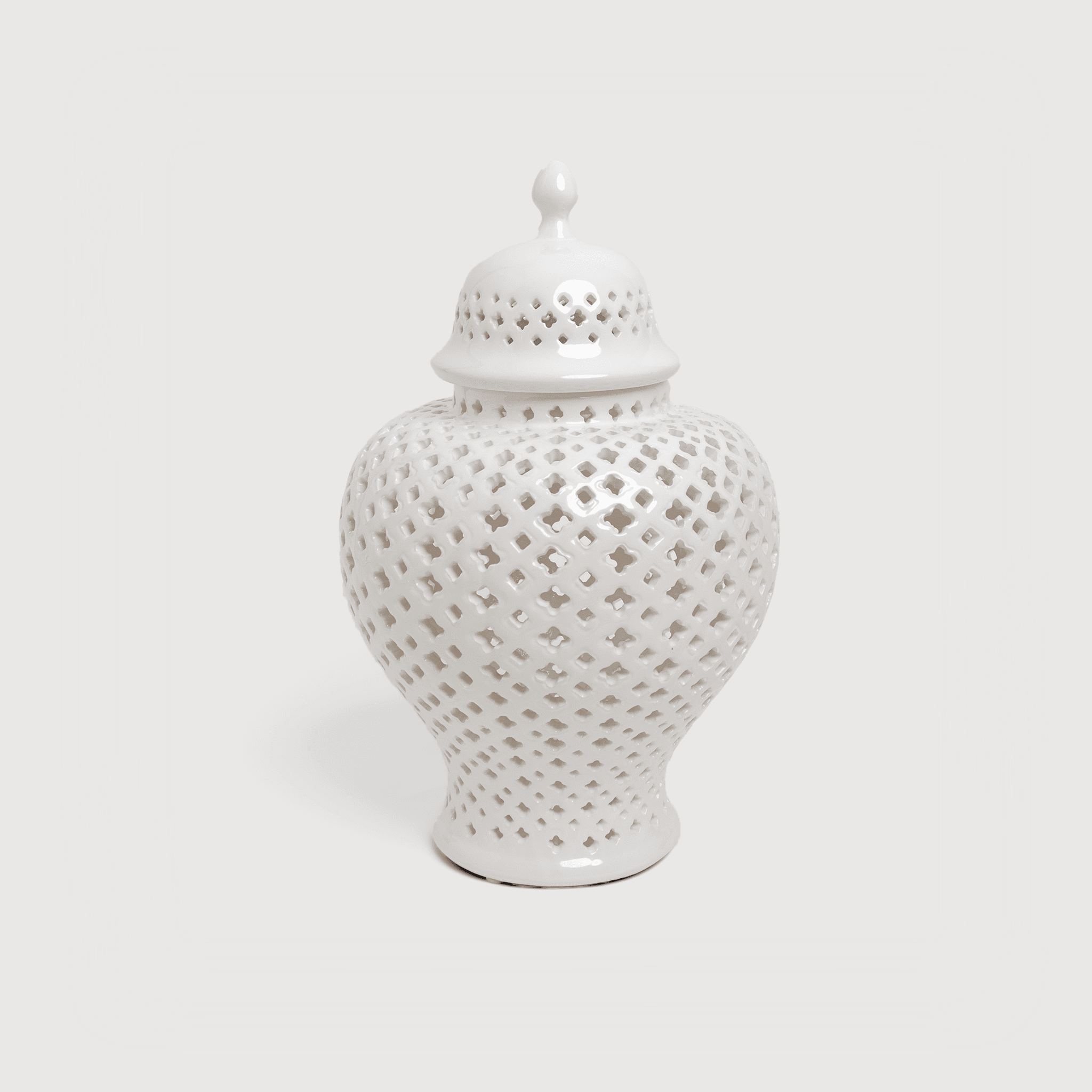 L_White_Ceramic_Vase